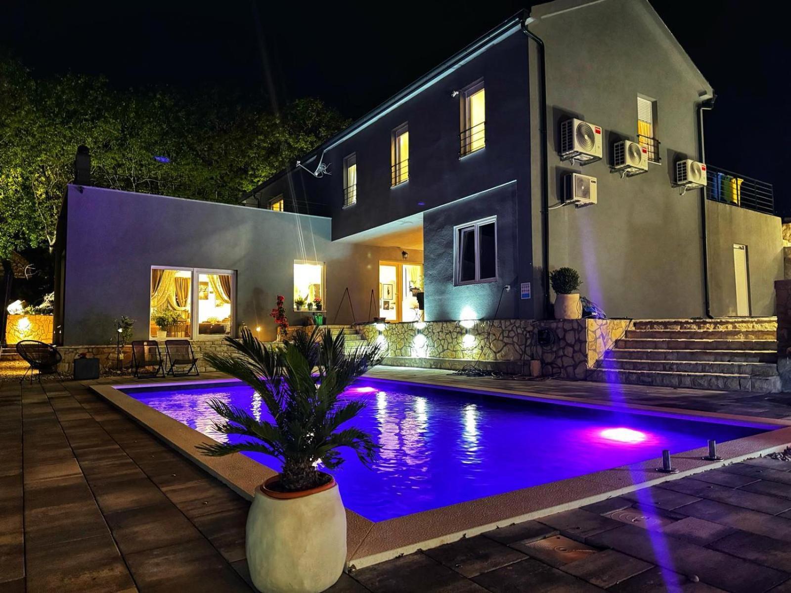 Luxury Villa Andrea Vrzika In Forest Near The Sea Zagvozd Exteriér fotografie