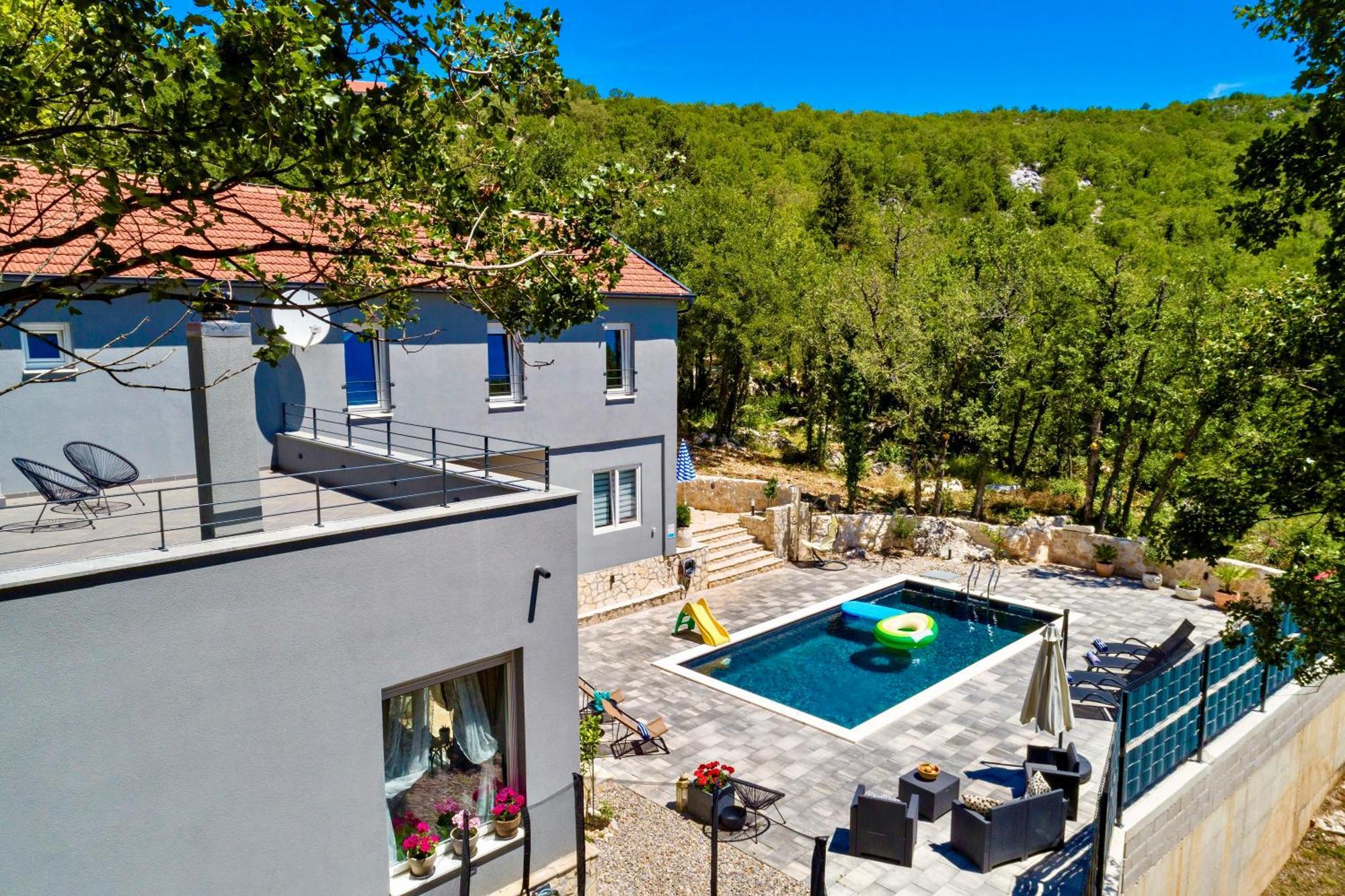 Luxury Villa Andrea Vrzika In Forest Near The Sea Zagvozd Exteriér fotografie